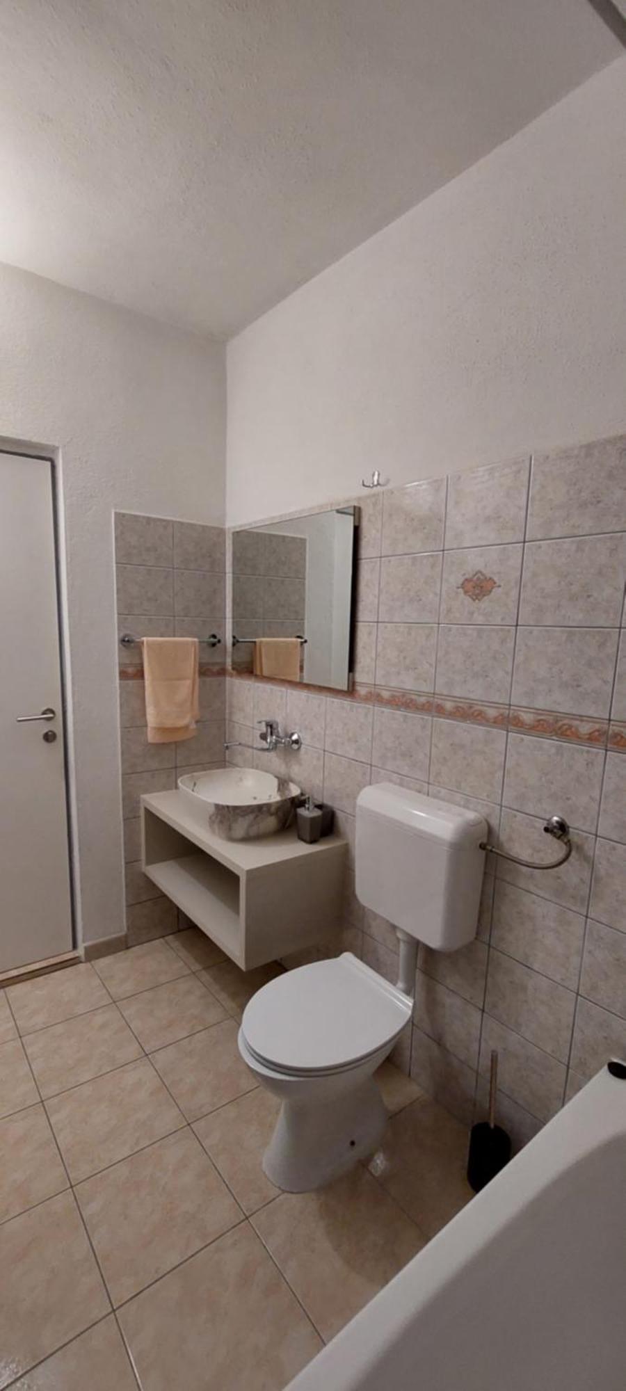 אומיס Apartments Dana מראה חיצוני תמונה